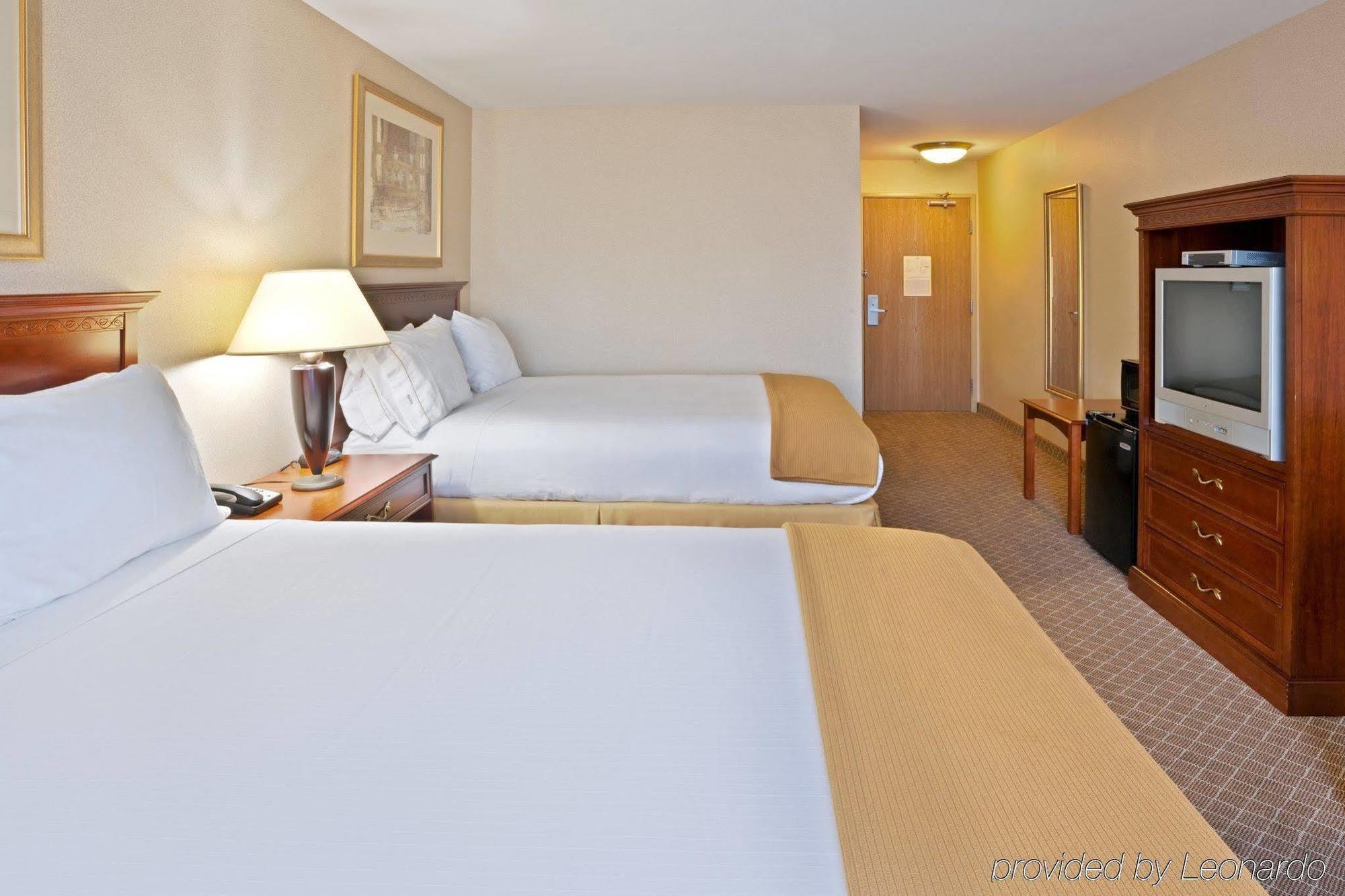 Holiday Inn Express & Suites Lacey - Olympia By Ihg חדר תמונה