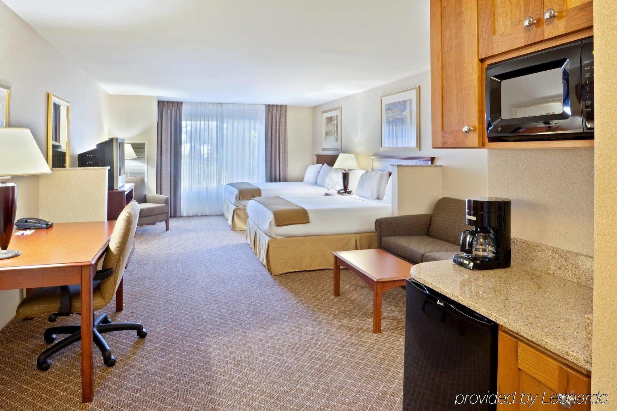 Holiday Inn Express & Suites Lacey - Olympia By Ihg חדר תמונה